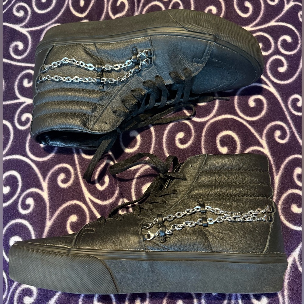 Black Platform Vans w/Detachable Chains Women’s Sz 10.5/Men’s Sz 9